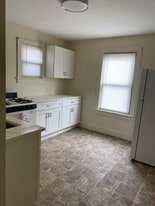 63 E Railroad Ave in Jamesburg, NJ - Building Photo