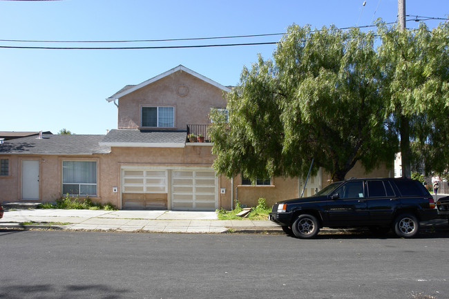 602 Heller St in Redwood City, CA - Building Photo - Building Photo