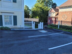 128 East Ave in Norwalk, CT - Building Photo - Building Photo