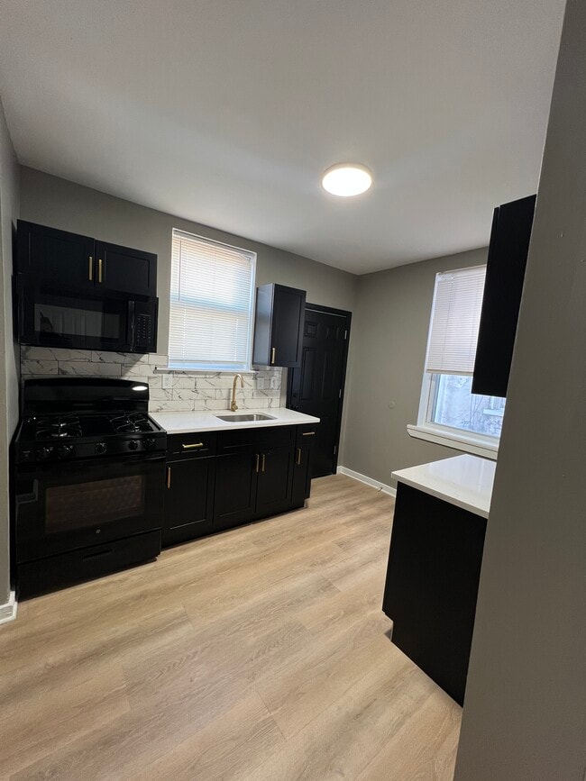 930 Pennell St in Chester, PA - Building Photo - Building Photo