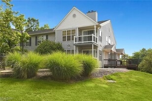 1408 Stoney Run Trail in Broadview Heights, OH - Building Photo