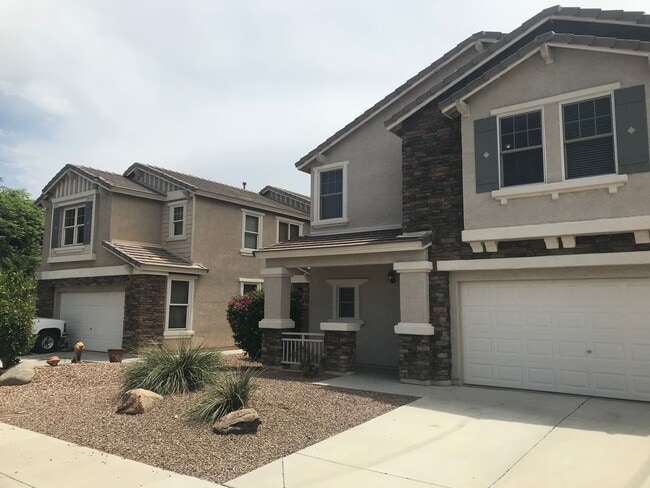 18175 W Smokey Dr in Surprise, AZ - Building Photo - Building Photo