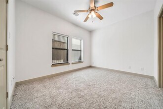 5221 Eigel St in Houston, TX - Building Photo - Building Photo