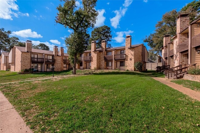 property at 2521 Crosstimbers Dr