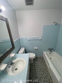 409 Springdale Dr photo'