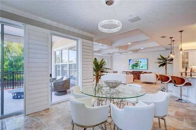 1528 NE Outrigger Landings Dr in Jensen Beach, FL - Foto de edificio - Building Photo