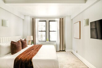 238 W 73rd St in New York, NY - Building Photo - Building Photo