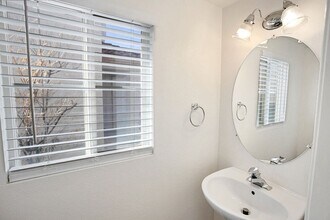 10158 Grape Ivy Ct in Las Vegas, NV - Building Photo - Building Photo
