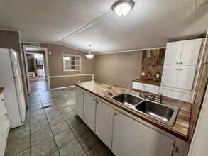 22786 Cuttler Rd in New Caney, TX - Foto de edificio - Building Photo