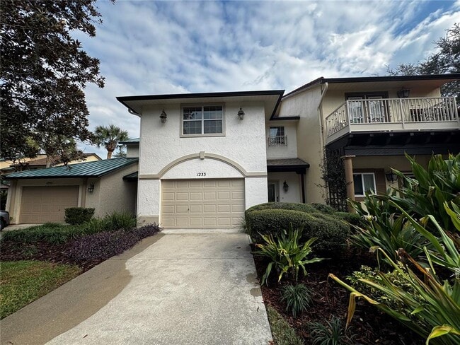 property at 1233 Ave De Las Casas