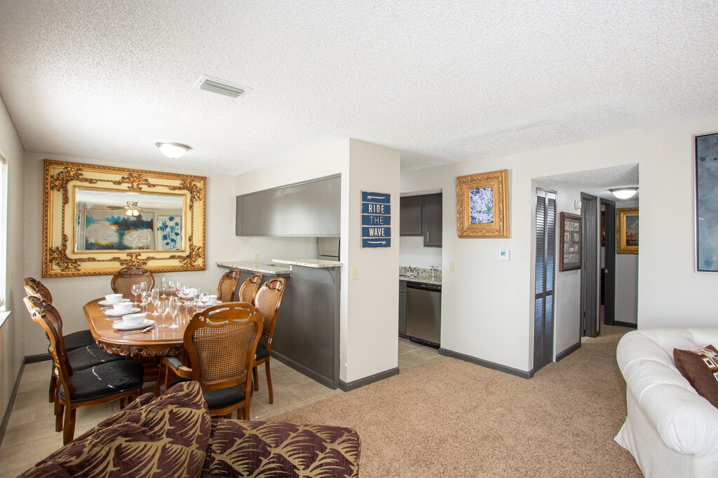 Magnolia Lake Apartments in Wichita, KS