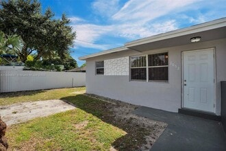 3052 NW 78th St in Miami, FL - Building Photo - Building Photo