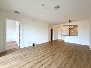 2900 NW 125th Ave in Sunrise, FL - Building Photo - Building Photo