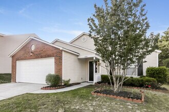 11016 Thousand Oaks Dr in Huntersville, NC - Building Photo - Building Photo