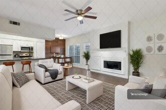 5750 Phoenix Dr in Dallas, TX - Building Photo - Building Photo