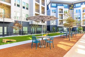 The View at Sapphire Bay in Rowlett, TX - Building Photo - Building Photo