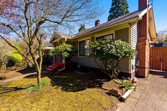 6626 N Borthwick Ave in Portland, OR - Building Photo - Building Photo