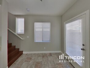 616 Ryan Peak Ln in Henderson, NV - Building Photo - Building Photo