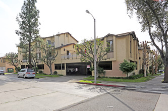 301 S Birch St in Santa Ana, CA - Building Photo - Building Photo