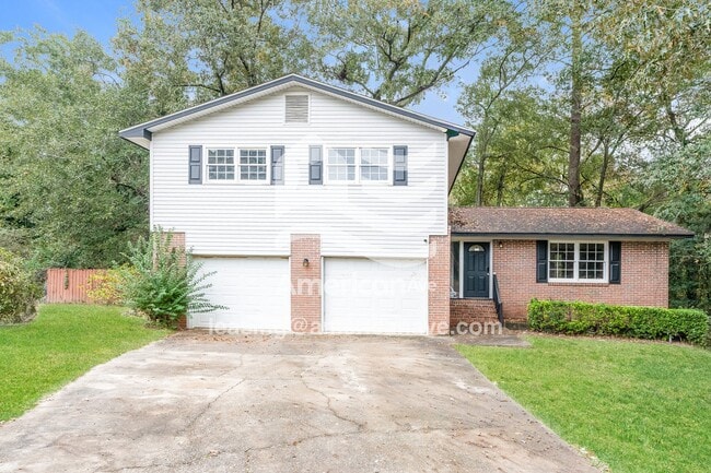 property at 404 Laurie Ln