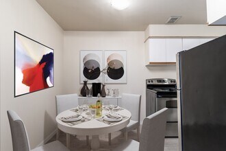 Parkview Estates in Edmonton, AB - Building Photo - Building Photo