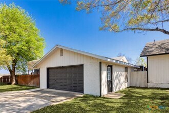 344 Alves Ln in New Braunfels, TX - Building Photo - Building Photo