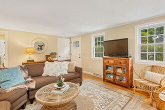 25 Embassy St in Yarmouth Port, MA - Building Photo - Building Photo