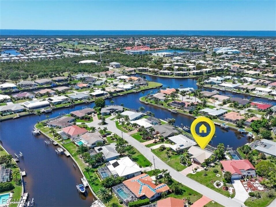 915 Don Juan Ct in Punta Gorda, FL - Foto de edificio