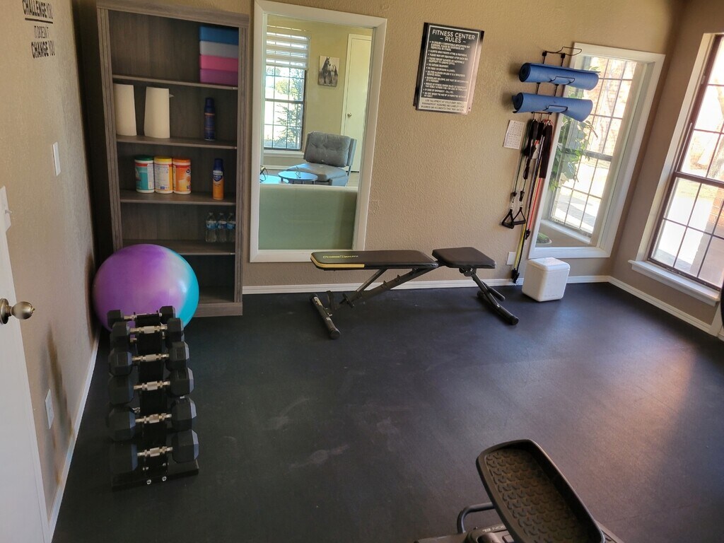 Fieldstone Garden Apartments in Mustang, OK