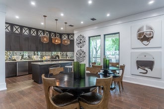 Stone Brook in Baytown, TX - Foto de edificio - Interior Photo