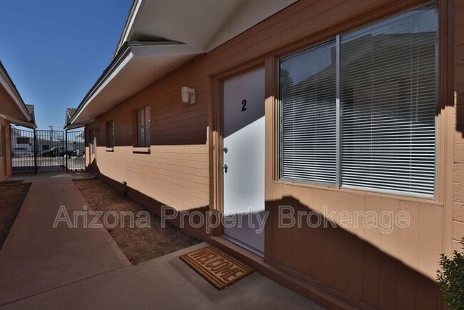 1702 W Vogel Ave in Phoenix, AZ - Building Photo - Building Photo