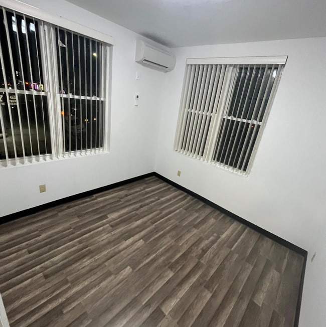 12012 103rd Ave, Unit 1