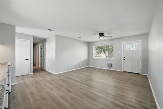 1837 Pelican Dr N, Unit 1905 in Azle, TX - Building Photo - Building Photo