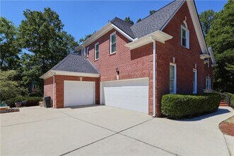 2381 Oak Grove Meadows in Decatur, GA - Building Photo - Building Photo