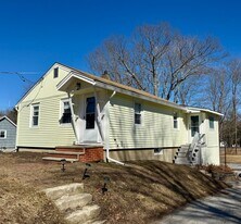 4 Second Ave in Scarborough, ME - Building Photo