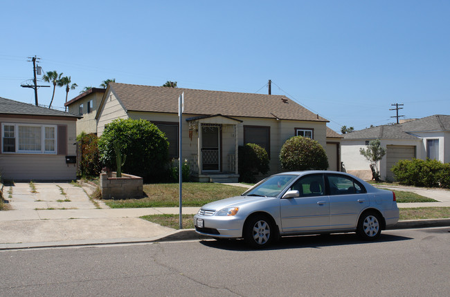 811 Tourmaline St in San Diego, CA - Building Photo - Building Photo