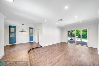 7491 NW 11th Pl in Plantation, FL - Building Photo - Building Photo