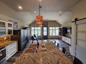 2403 Bottoms East Rd in Troy, TX - Building Photo - Building Photo