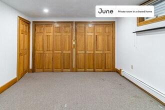 Private bedroom in 5 bed/2 bath Home in Boston, MA - Building Photo - Building Photo