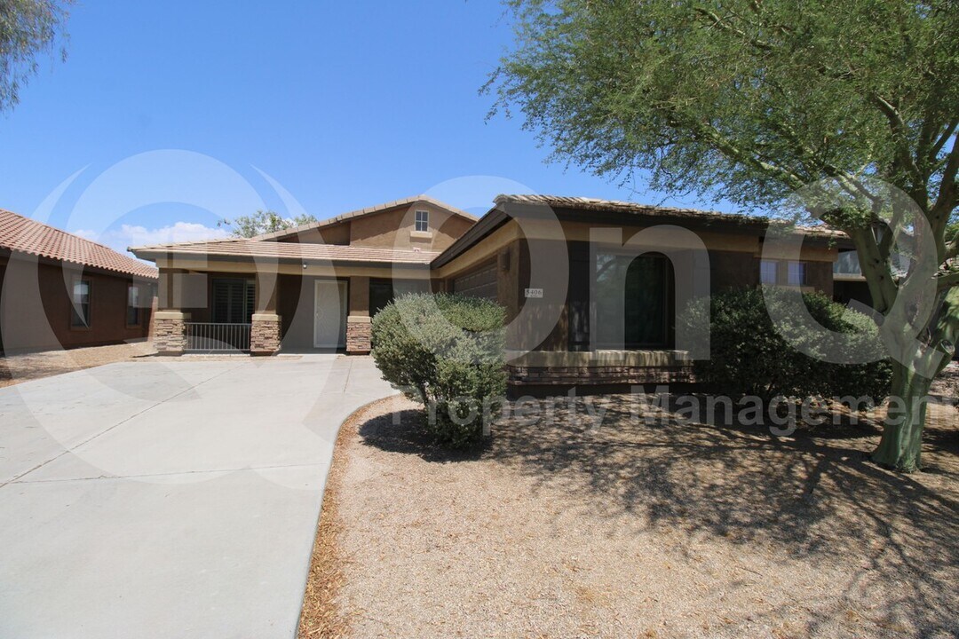 5406 W Ian Dr in Phoenix, AZ - Foto de edificio