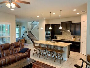 10917 Hidden Caves Way in Austin, TX - Foto de edificio - Building Photo