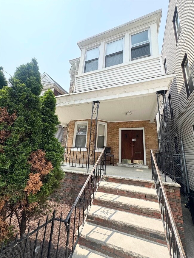 187 Wegman Pkwy in Jersey City, NJ - Building Photo - Building Photo