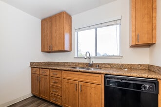 Oak Creek in Santa Rosa, CA - Foto de edificio - Interior Photo