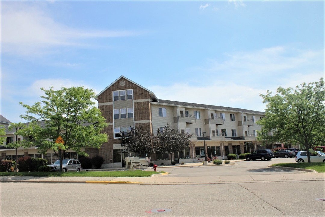 Johnson Place Apartments in McFarland, WI - Building Photo