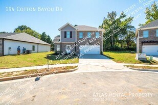194 Cotton Bayou Dr in Meridianville, AL - Building Photo