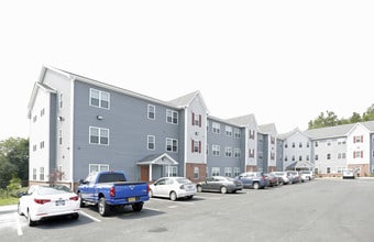 Independence Square Apartments in Newburgh, NY - Building Photo - Building Photo