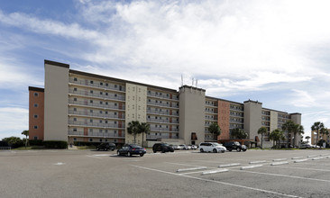 Amelia South Condos in Fernandina Beach, FL - Building Photo - Building Photo