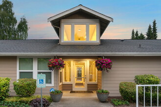 Inglenook Court in Bothell, WA - Foto de edificio - Building Photo