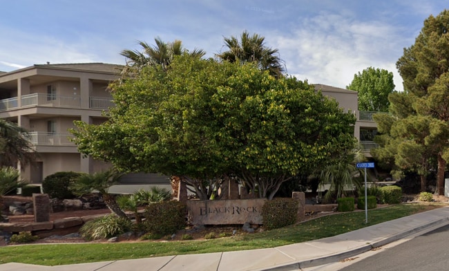 property at 225 N Country Ln