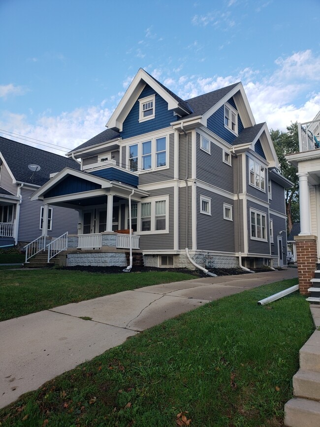 property at 1316 N 68th St
